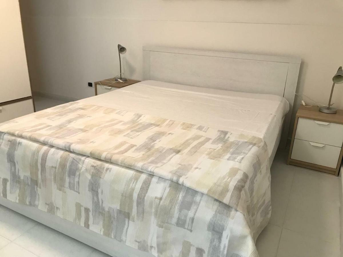 ホテルLa Casa Di Flo ナポリ エクステリア 写真