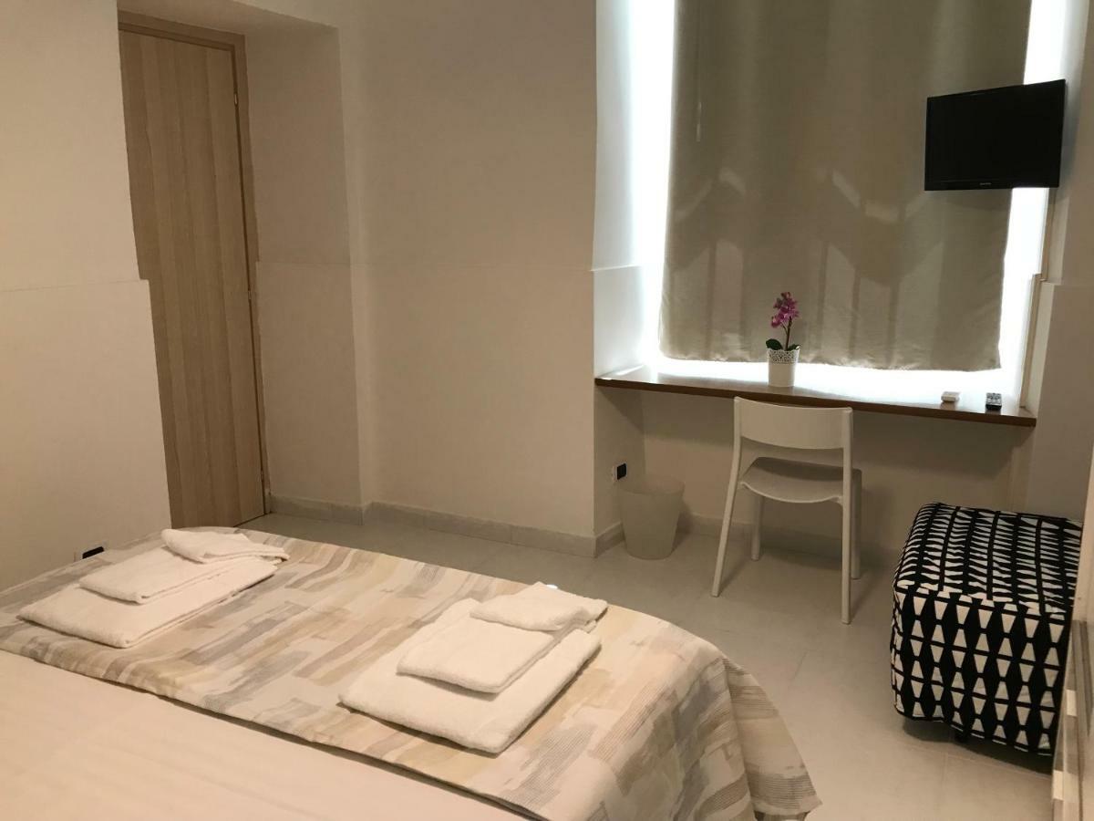 ホテルLa Casa Di Flo ナポリ エクステリア 写真